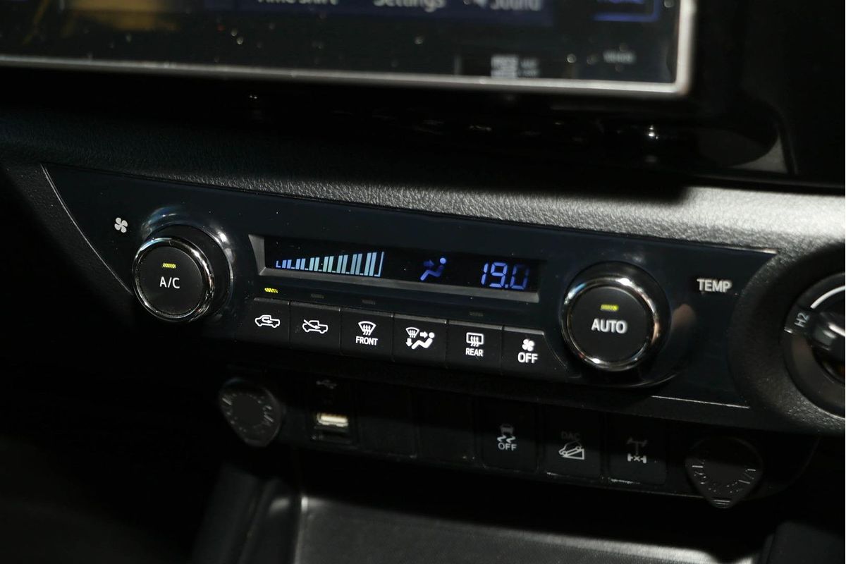 2020 Toyota Hilux SR5 GUN126R 4X4