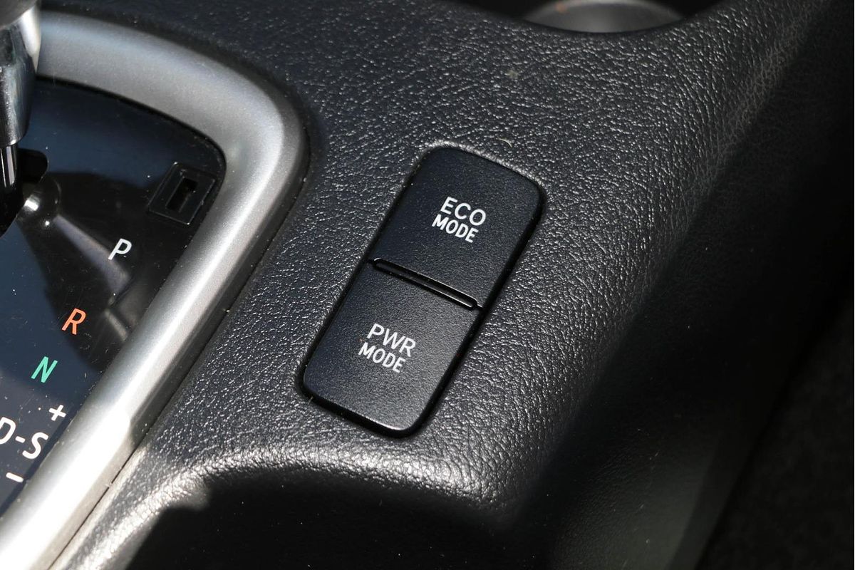 2020 Toyota Hilux SR5 GUN126R 4X4