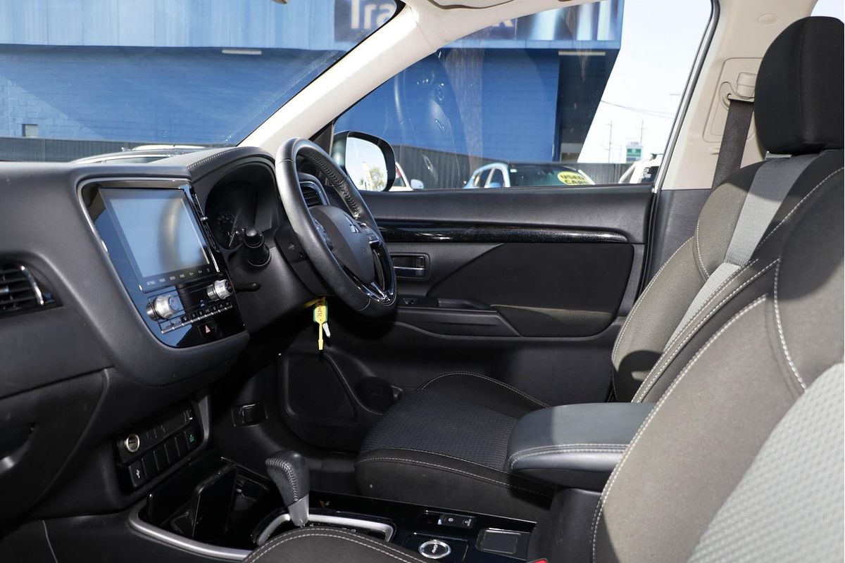 2019 Mitsubishi Outlander ES ADAS ZL