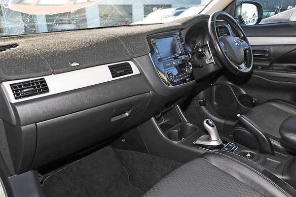 2014 Mitsubishi Outlander PHEV ZJ