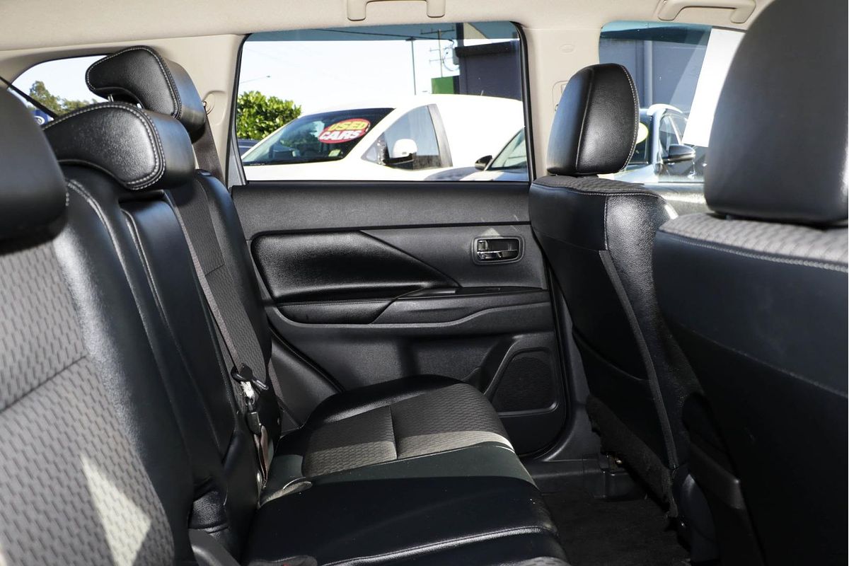 2014 Mitsubishi Outlander PHEV ZJ