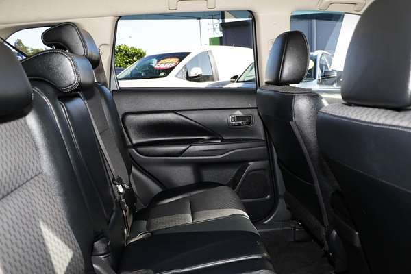 2014 Mitsubishi Outlander PHEV ZJ