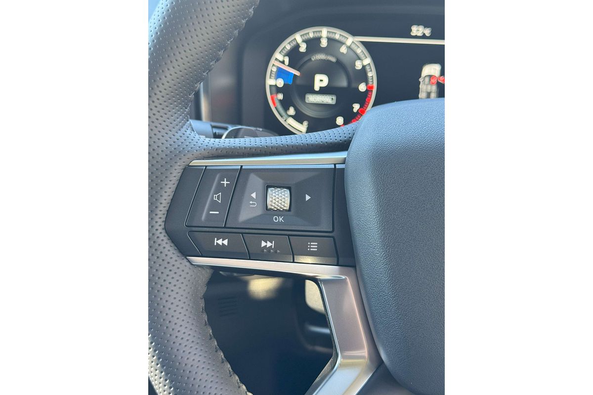 2024 Mitsubishi Outlander Exceed ZM