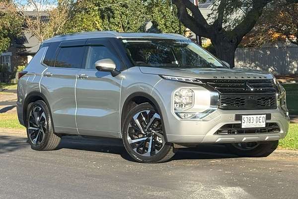 2024 Mitsubishi Outlander Exceed ZM