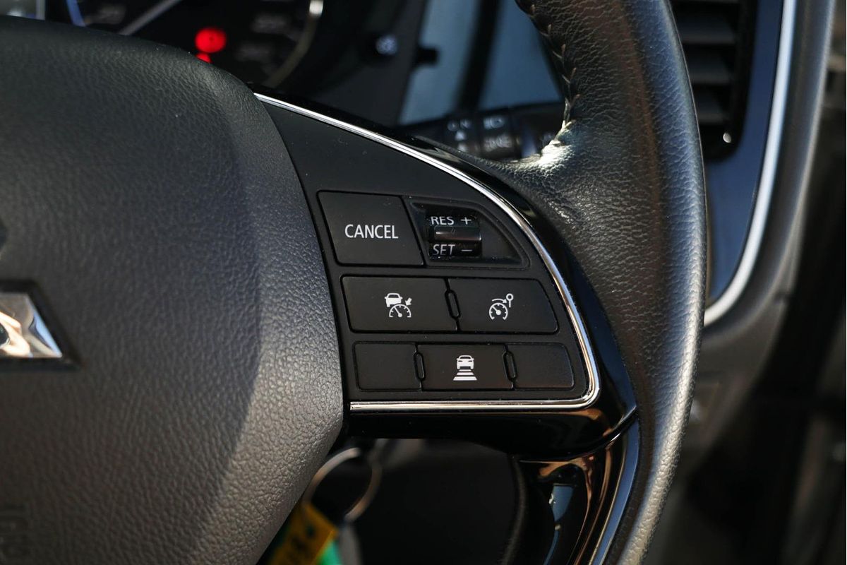 2019 Mitsubishi Outlander ES ADAS ZL