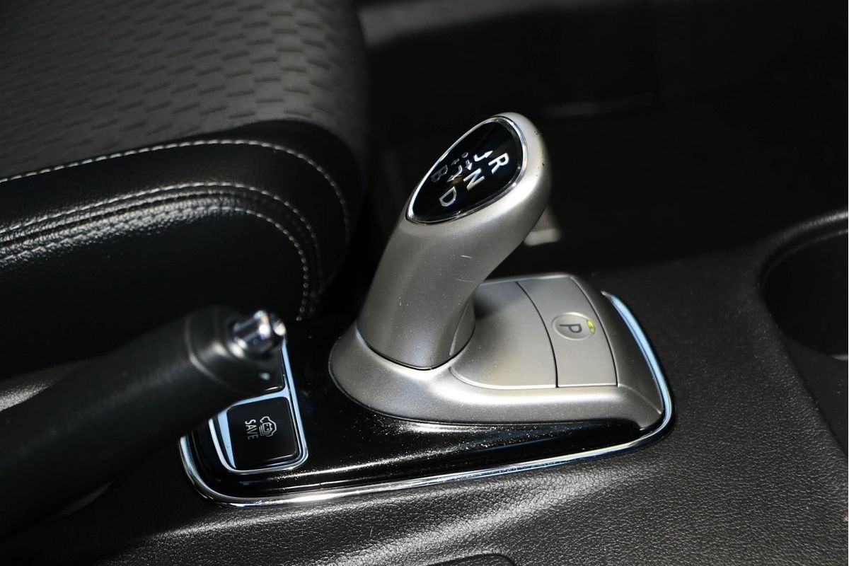 2014 Mitsubishi Outlander PHEV ZJ