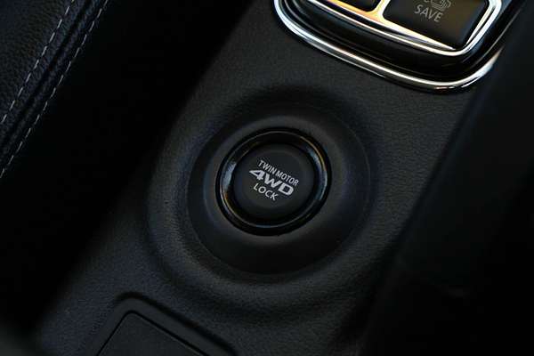 2014 Mitsubishi Outlander PHEV ZJ