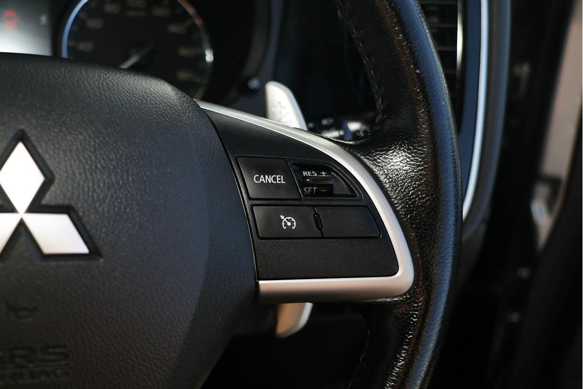 2014 Mitsubishi Outlander PHEV ZJ