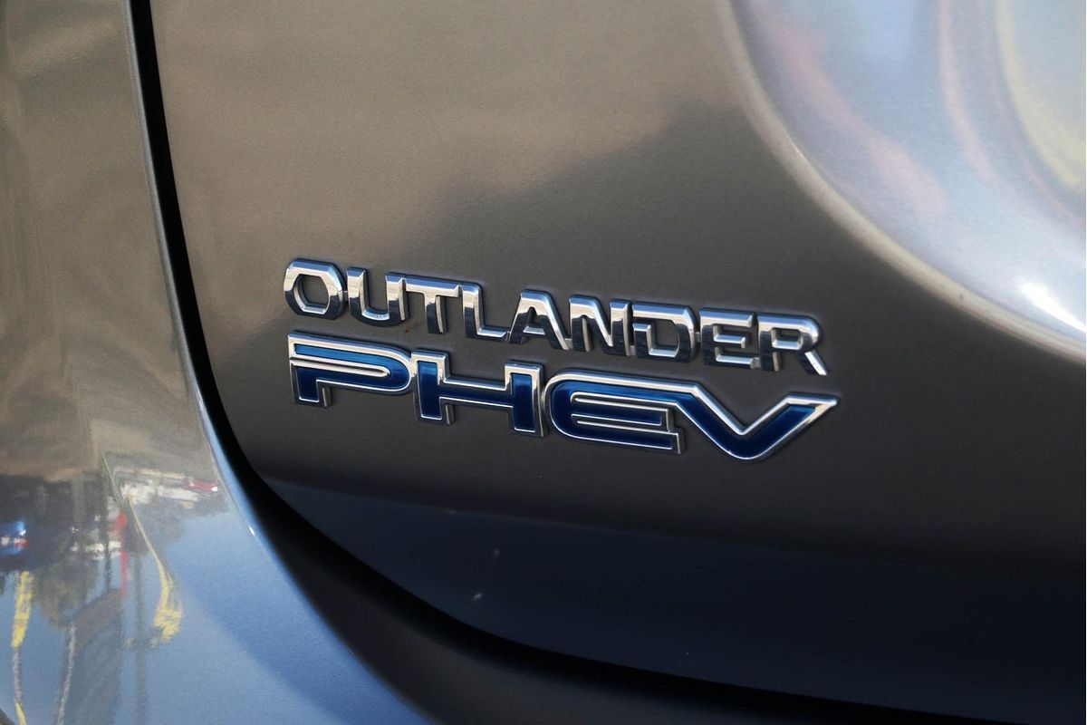 2014 Mitsubishi Outlander PHEV ZJ