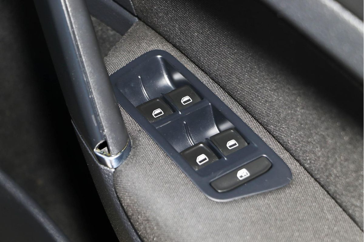 2013 Volkswagen Golf 90TSI Comfortline 7
