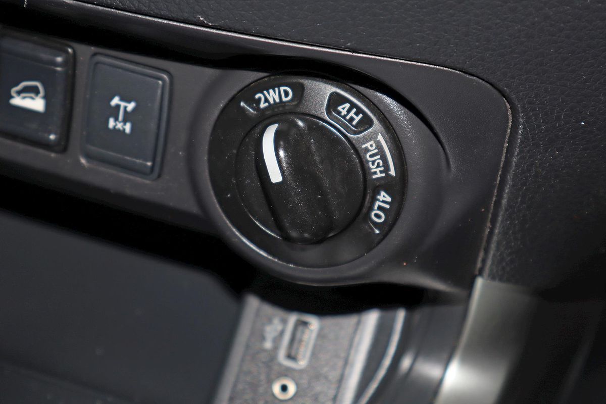 2021 Nissan Navara ST D23 4X4