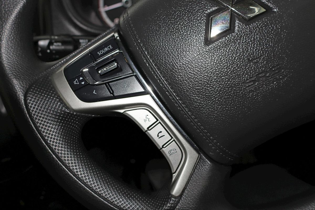 2020 Mitsubishi Triton GLX ADAS MR 4X4