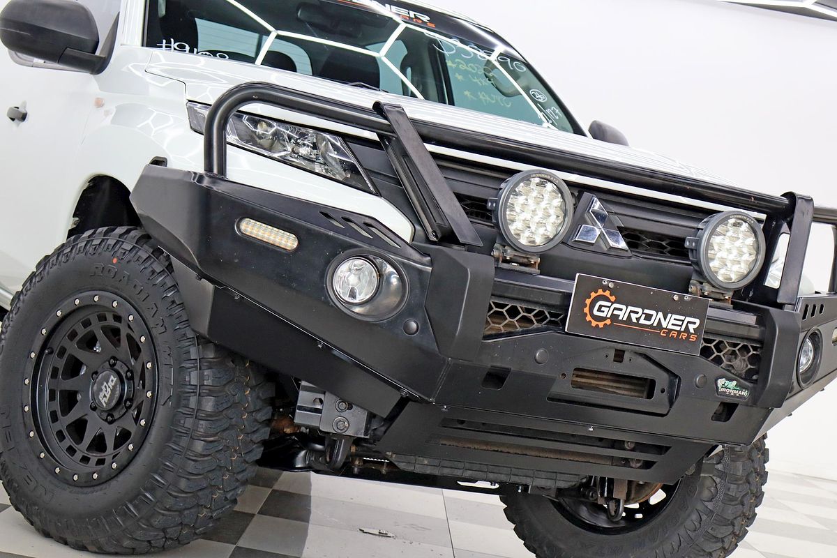 2022 Mitsubishi Triton GLX MR 4X4