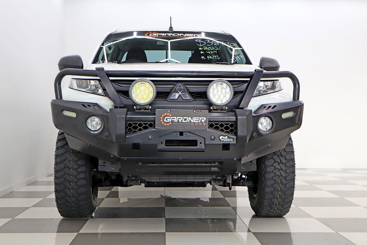 2022 Mitsubishi Triton GLX MR 4X4