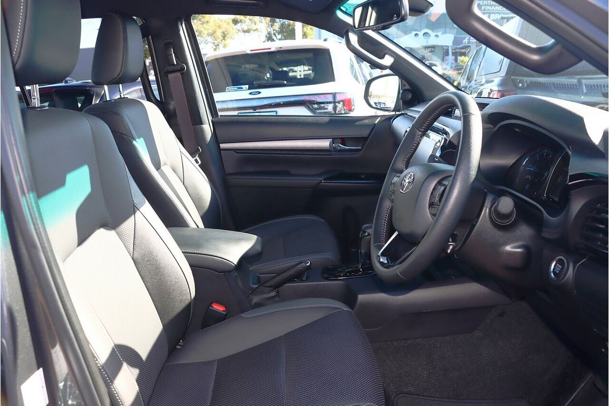2024 Toyota Hilux Rogue 48V GUN126R 4X4