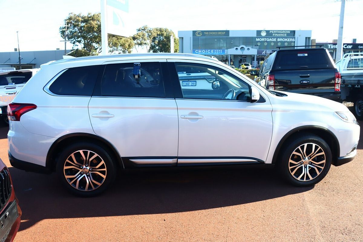 2017 Mitsubishi Outlander LS Safety Pack ZK