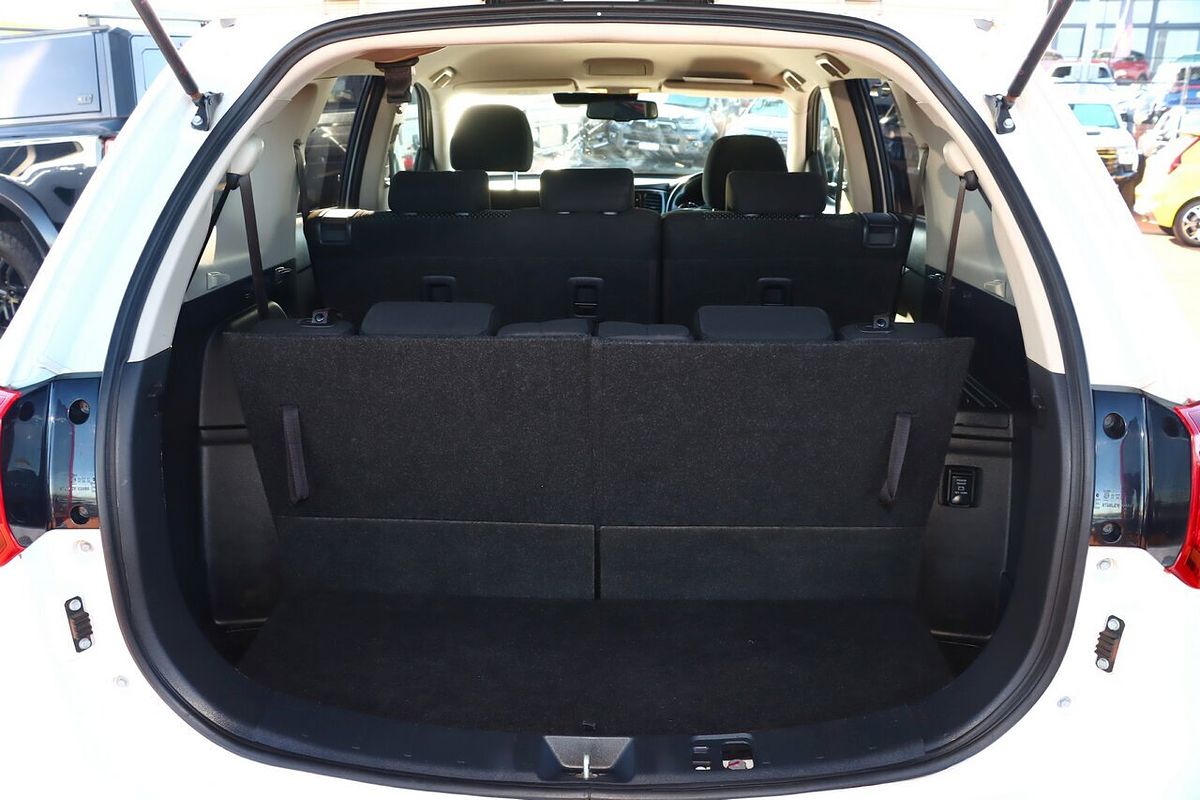 2017 Mitsubishi Outlander LS Safety Pack ZK