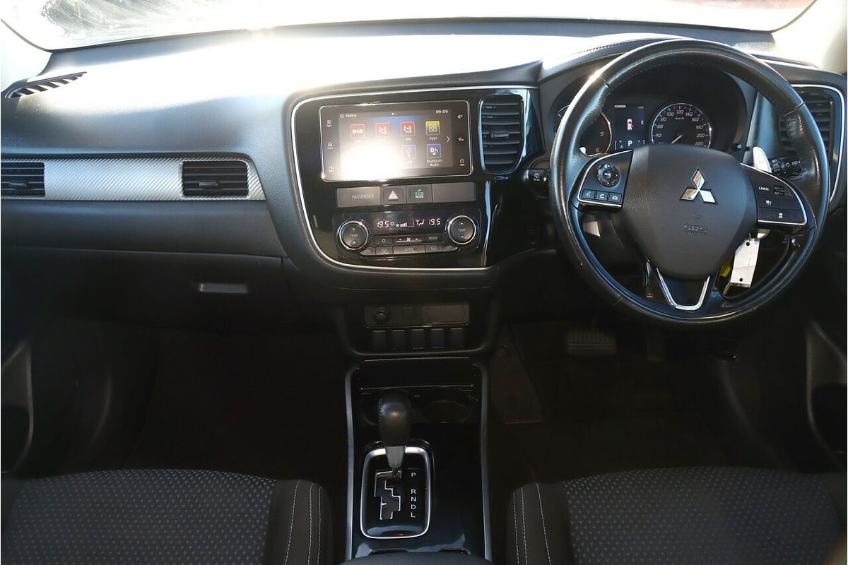 2017 Mitsubishi Outlander LS Safety Pack ZK