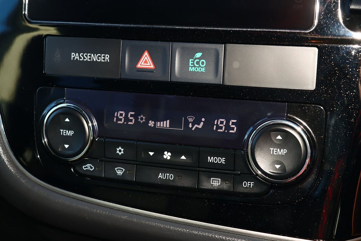 2017 Mitsubishi Outlander LS Safety Pack ZK