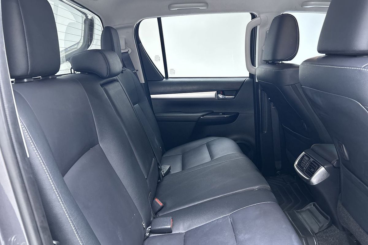 2023 Toyota Hilux SR5 GUN126R 4X4