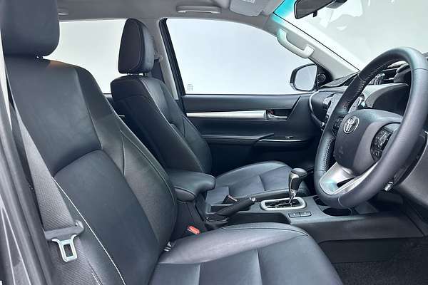 2023 Toyota Hilux SR5 GUN126R 4X4