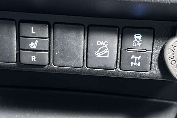 2023 Toyota Hilux SR5 GUN126R 4X4