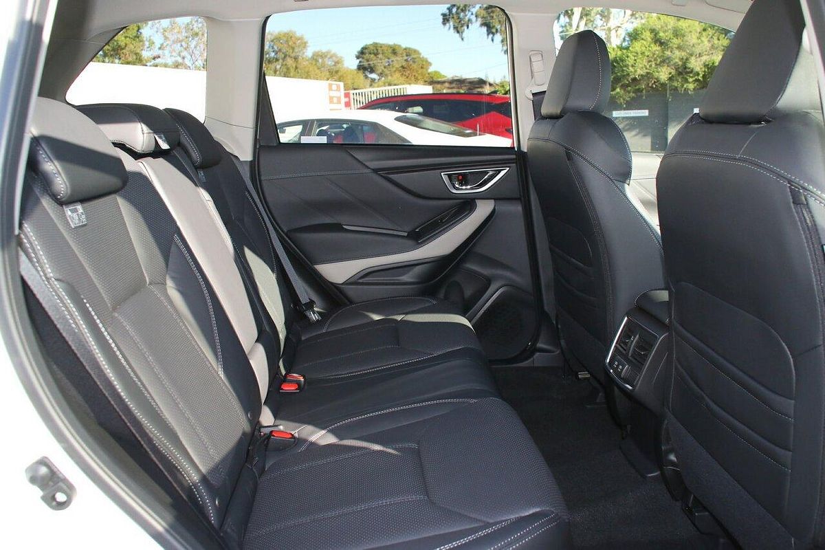 2024 Subaru Forester 2.5i Luxury Special Edition S5