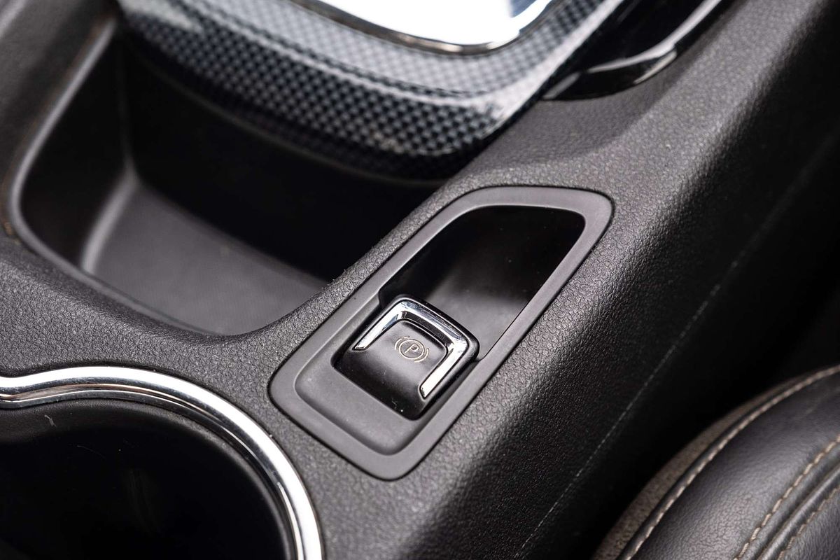 2016 Holden Ute SV6 Black VF Series II Rear Wheel Drive