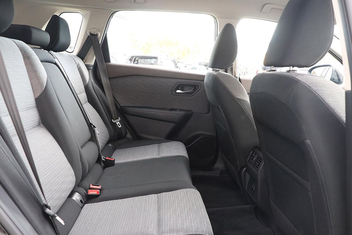 2024 Nissan X-TRAIL ST T33