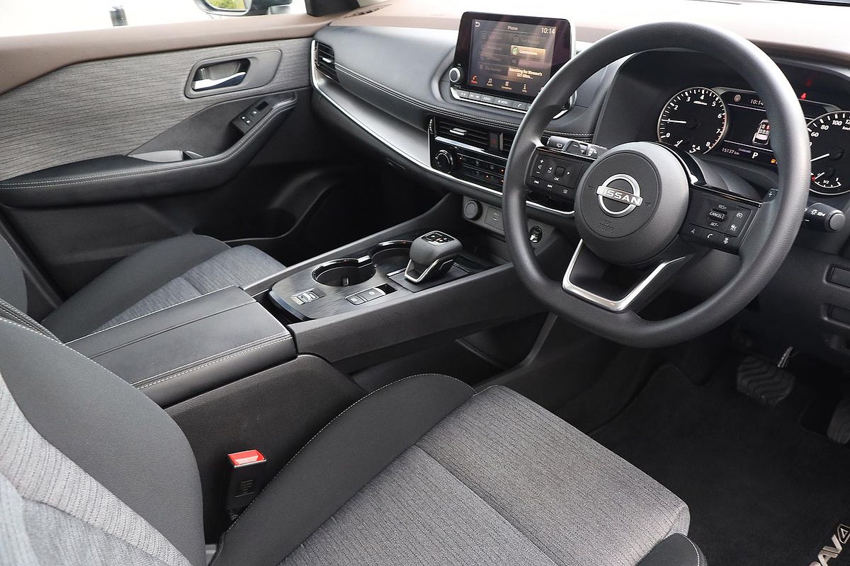 2024 Nissan X-TRAIL ST T33