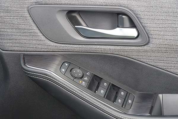2024 Nissan X-TRAIL ST T33
