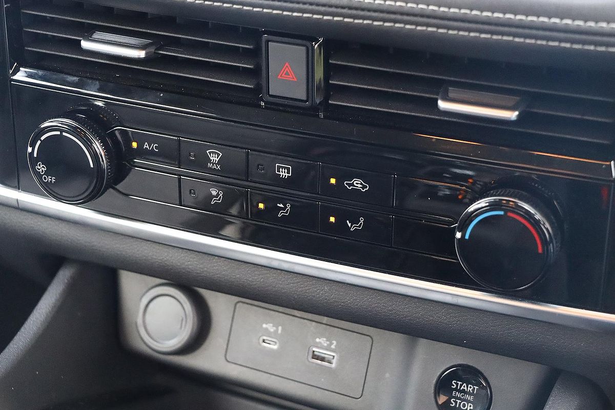 2024 Nissan X-TRAIL ST T33