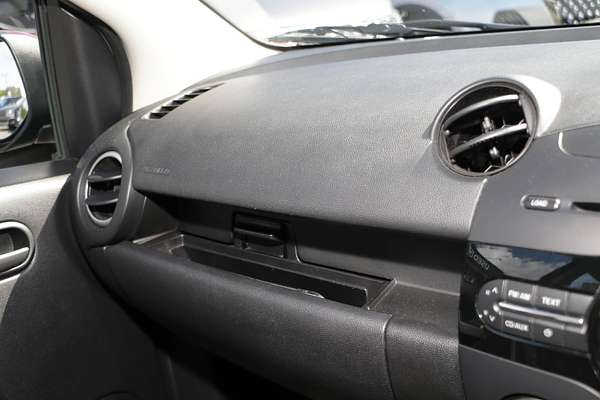 2011 Mazda 2 Neo DE Series 1