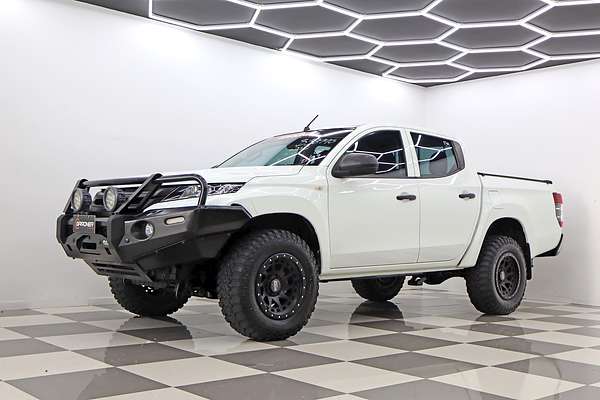 2022 Mitsubishi Triton GLX MR 4X4