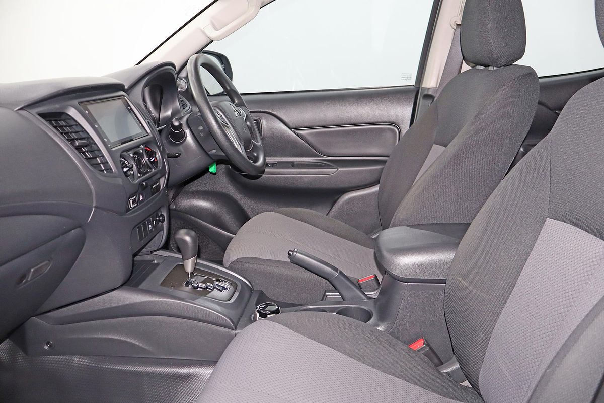 2022 Mitsubishi Triton GLX MR 4X4