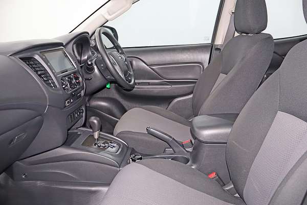 2022 Mitsubishi Triton GLX MR 4X4