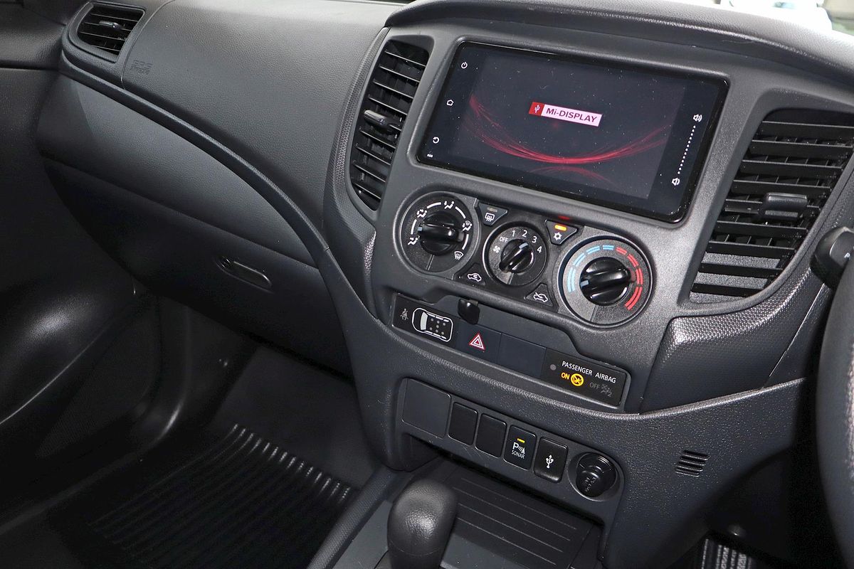 2022 Mitsubishi Triton GLX MR 4X4