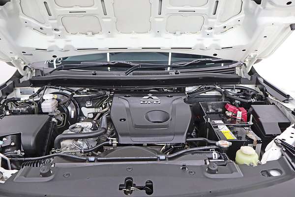 2022 Mitsubishi Triton GLX MR 4X4