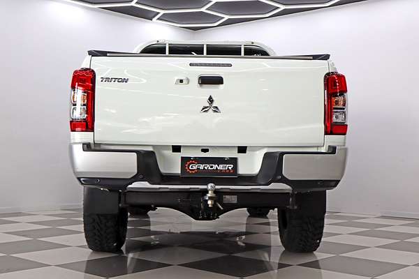 2022 Mitsubishi Triton GLX MR 4X4