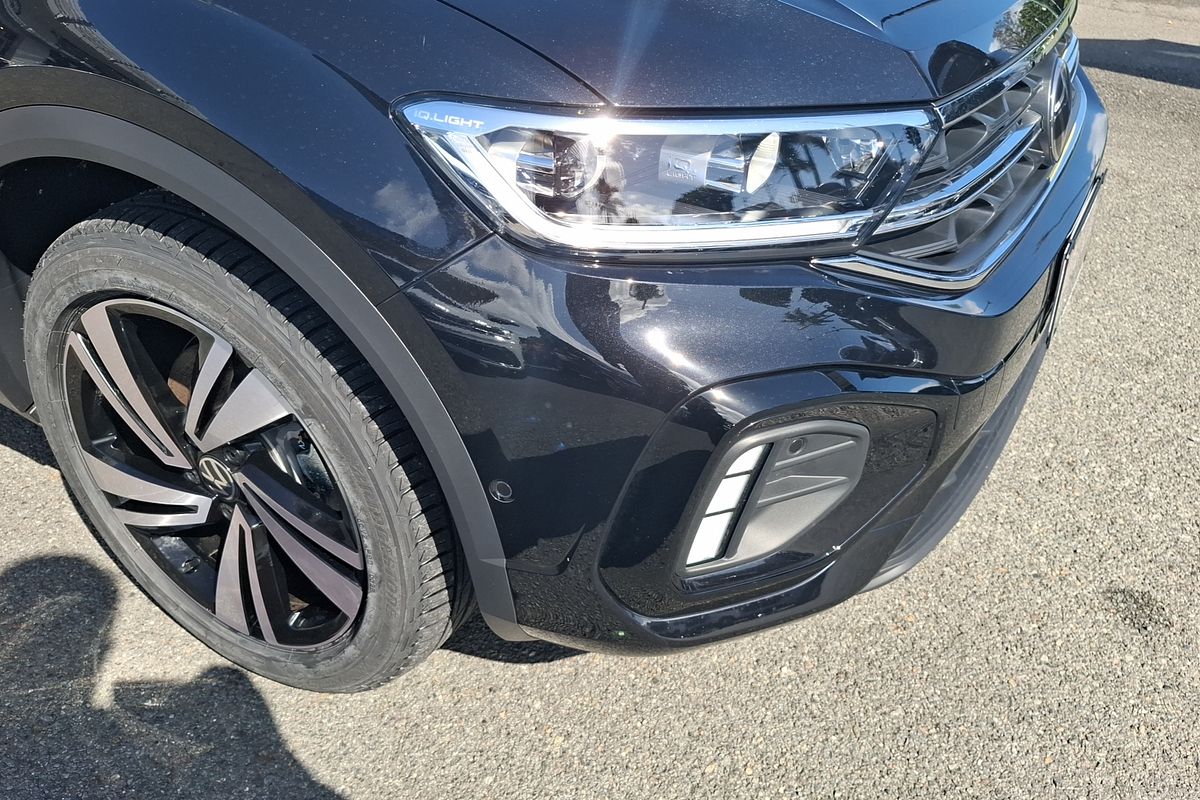 2024 Volkswagen T-Roc 140TSI R-Line D11