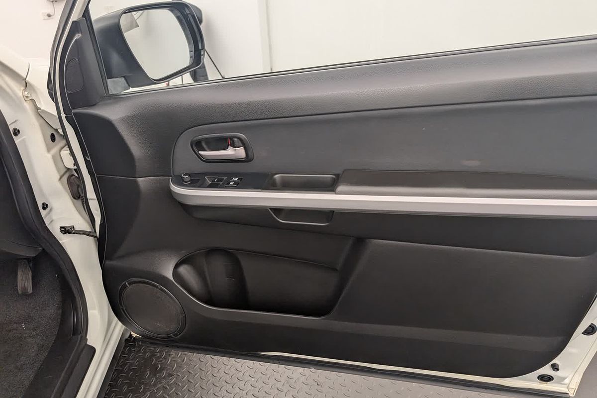 2014 Suzuki Grand Vitara Navigator JB