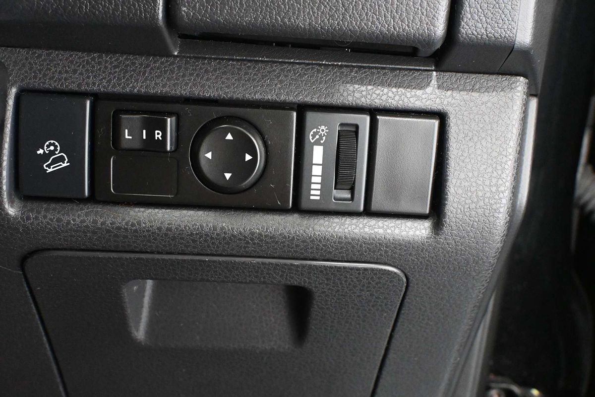 2019 Isuzu MU-X LS-M