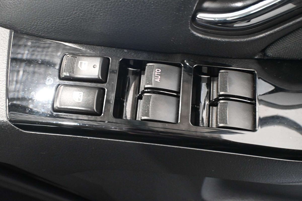 2019 Isuzu MU-X LS-M
