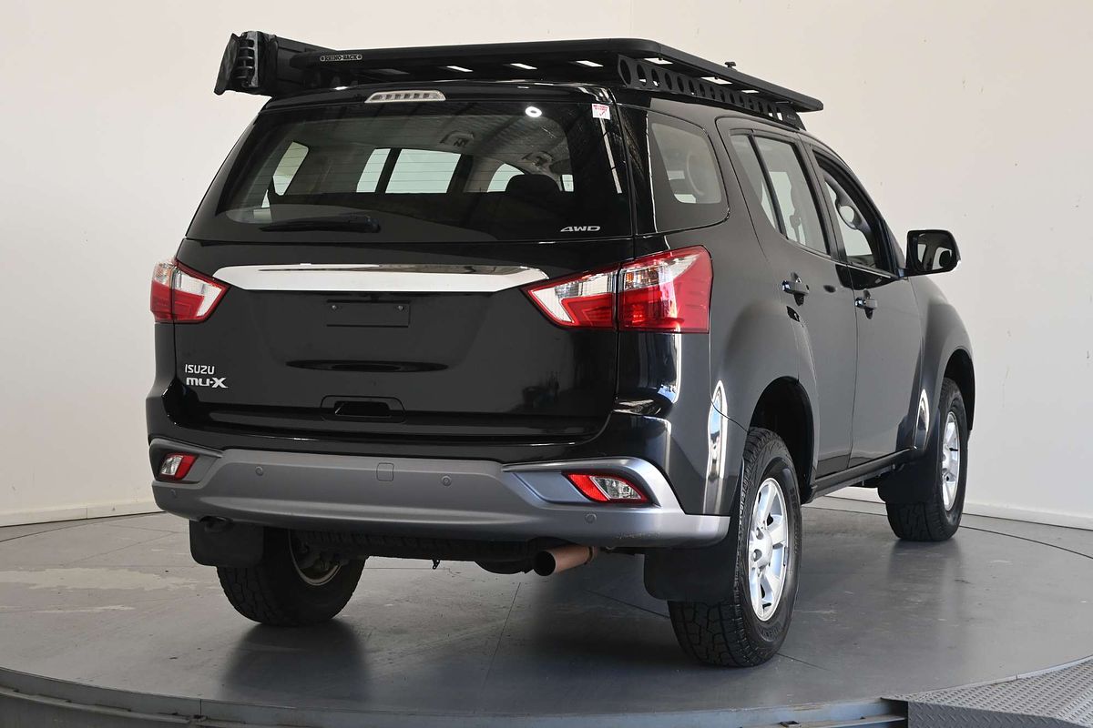 2019 Isuzu MU-X LS-M