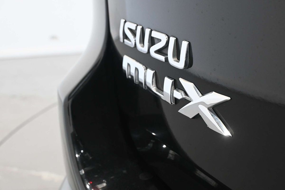 2019 Isuzu MU-X LS-M