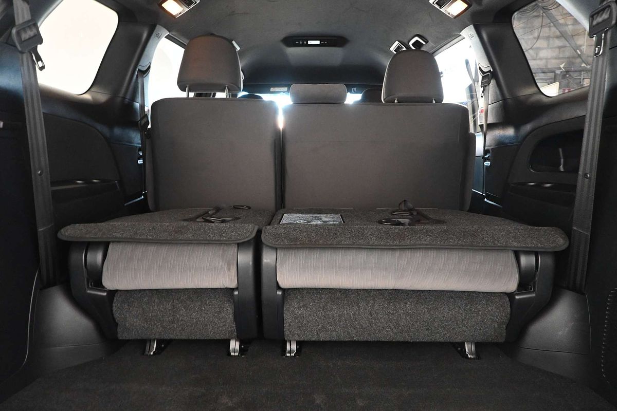 2018 Toyota Tarago GLi ACR50R