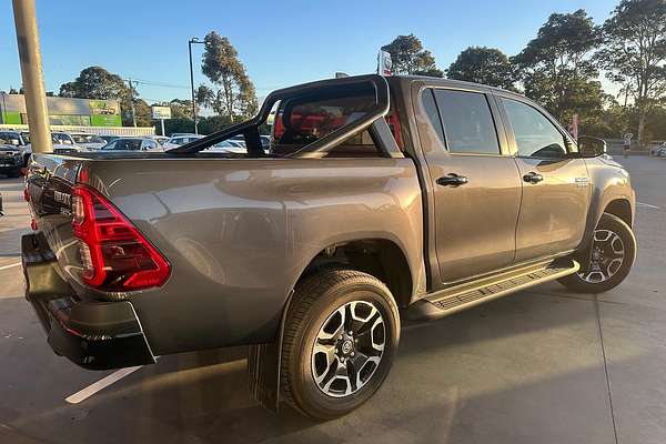 2024 Toyota Hilux SR5 48V GUN126R 4X4