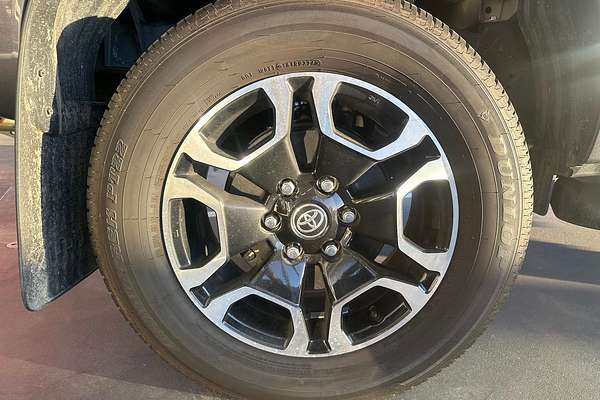 2024 Toyota Hilux SR5 48V GUN126R 4X4