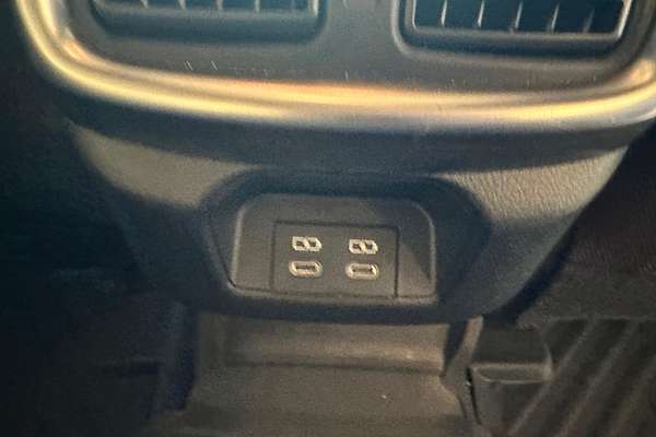 2024 Toyota Hilux SR5 48V GUN126R 4X4