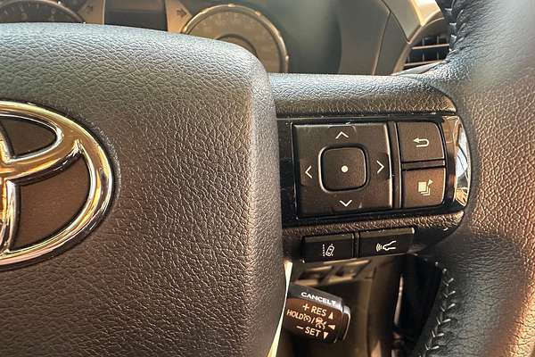 2024 Toyota Hilux SR5 48V GUN126R 4X4